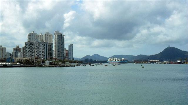 Orla e prédios de Santos