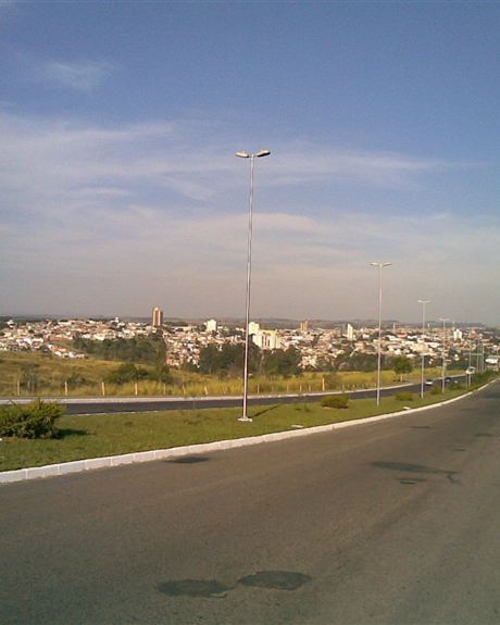 Cidade de Salto vista da Avenida Getúlio Vargas